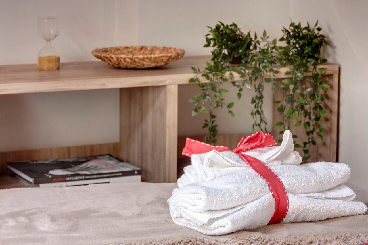 Faenza Apartment By Mamo Firenze Bagian luar foto